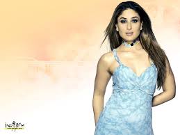 http://hot-wallpaper-zone.blogspot.com/2007/09/kareena-kapoor-wallpaper.html