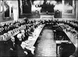 http://www.indhistory.com/round-table-conference-3.html